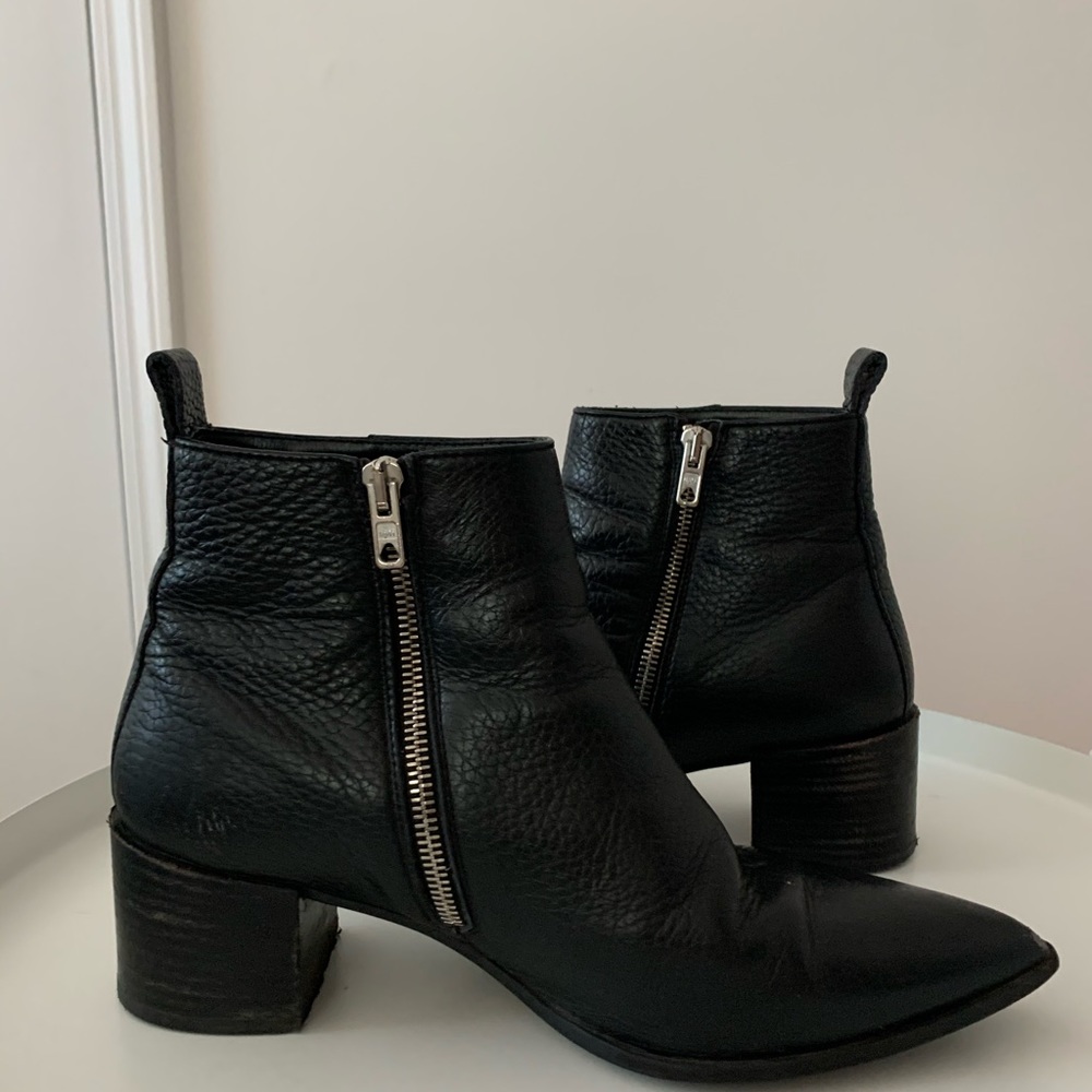 Everlane Boss Boot (Pebbled Leather)